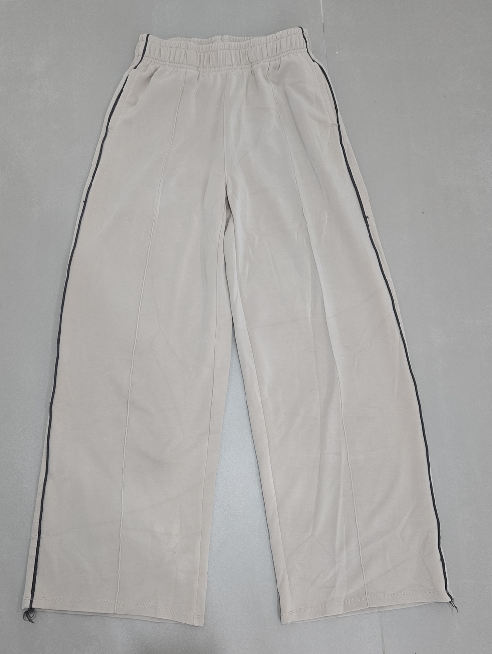 Zara Kids Wide-Leg Track Pants in White with Black Trim Size 13-14Y